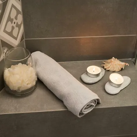 아파트 At.thea Boutique 아테네